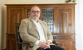 Fernando Rey Martínez es autor en Editorial Reus