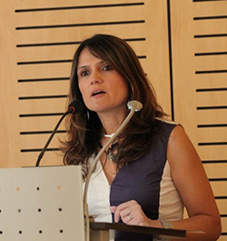 Carmen Aida Domínguez Hidalgo es autor en Editorial Reus