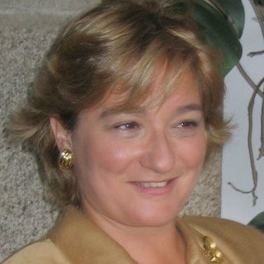 Emelina Dávila Huertas es autor en Editorial Reus
