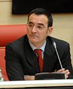 Julián Espartero Casado es autor en Editorial Reus